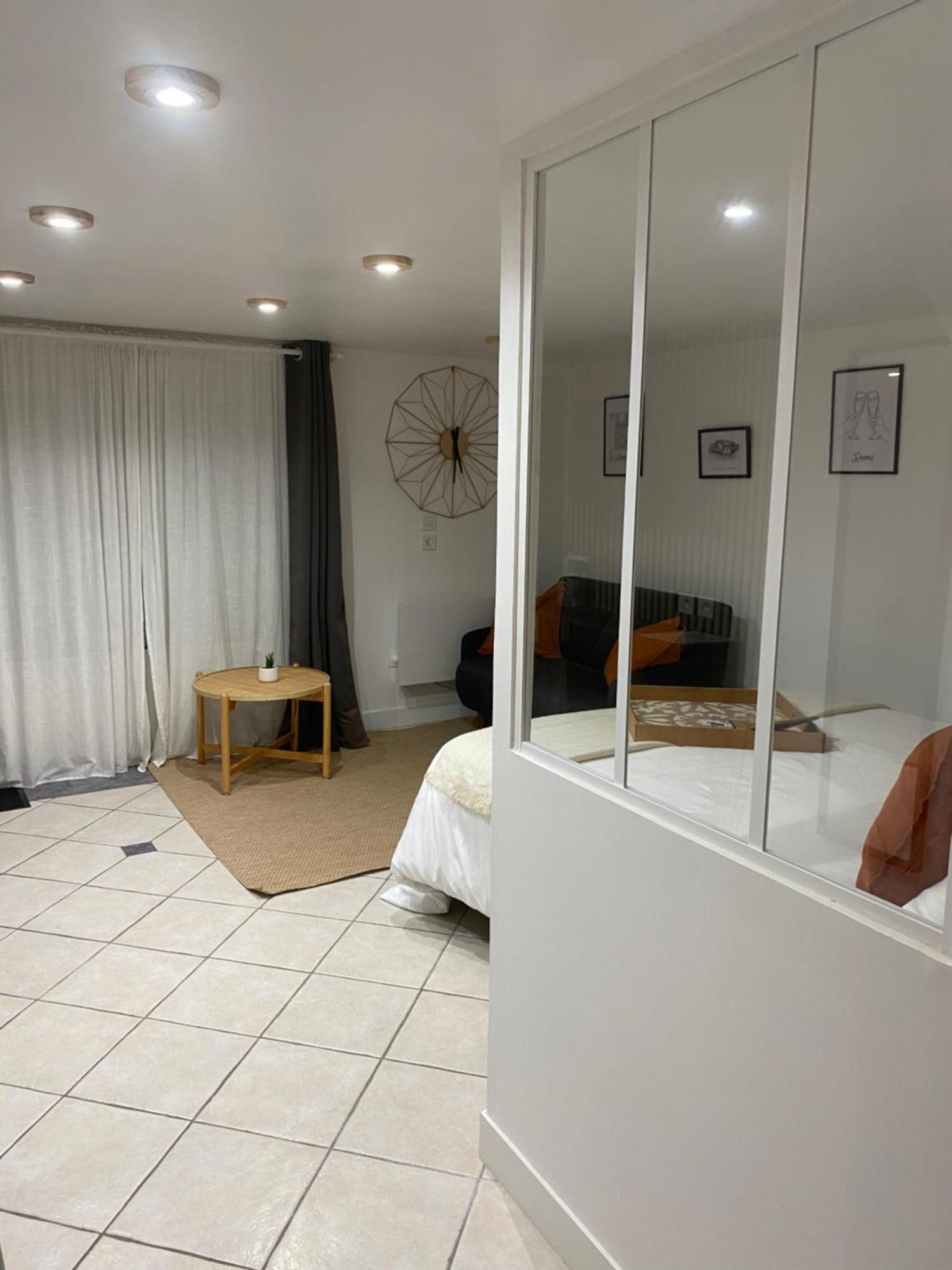 Appart Studio Rdc De Maison Avec Exterieur Proche Reims 蒂恩奎克斯 外观 照片